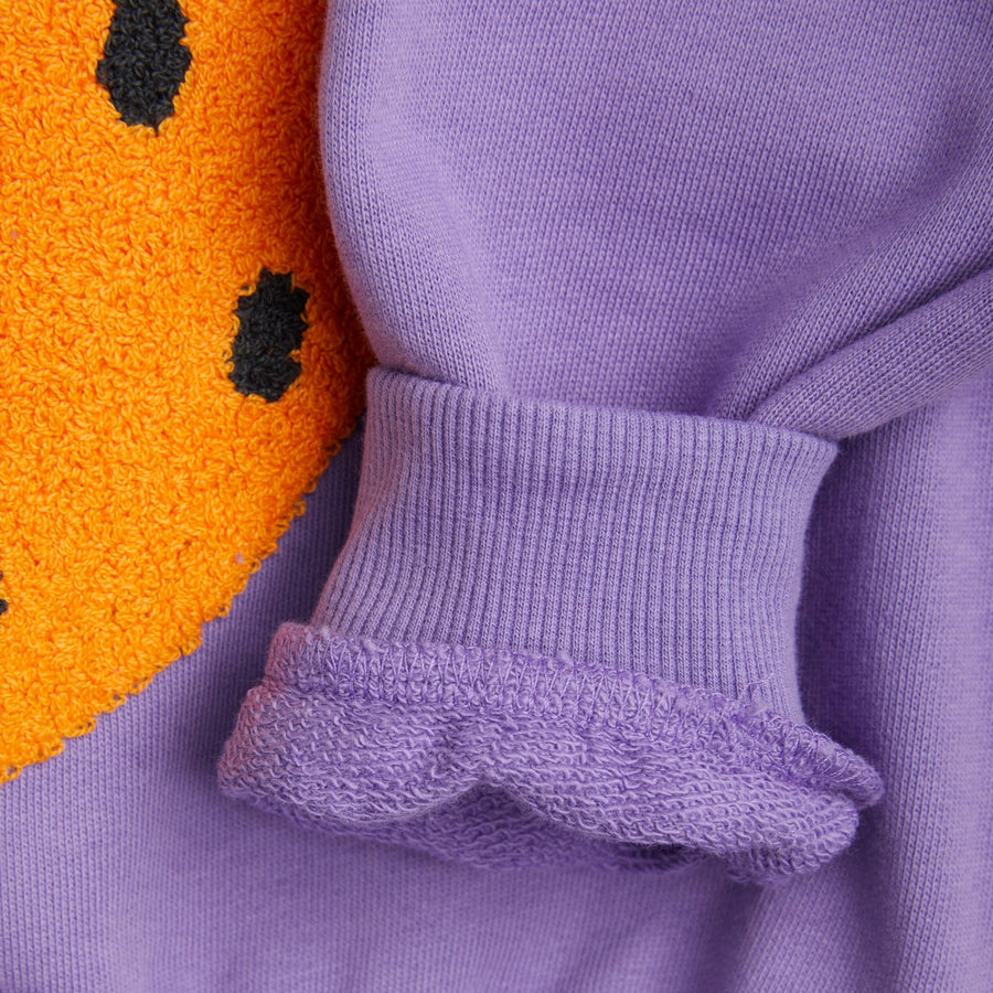 STRAWBERRY EMBROIDERED SWEATSHIRT